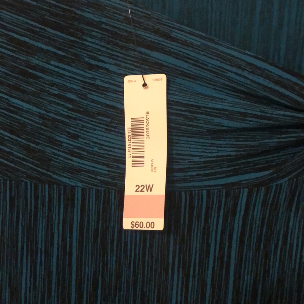 Dress - Picture 4 of 4